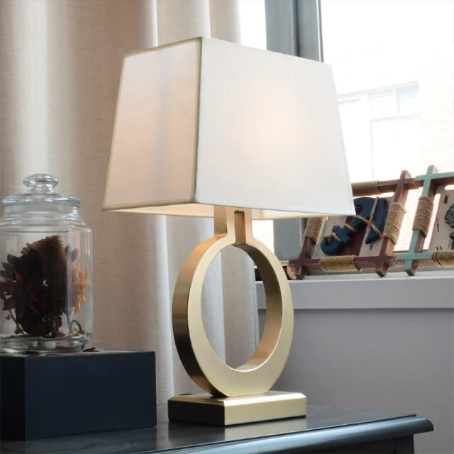 LAMPE DE TABLE ÉLÉGANTE