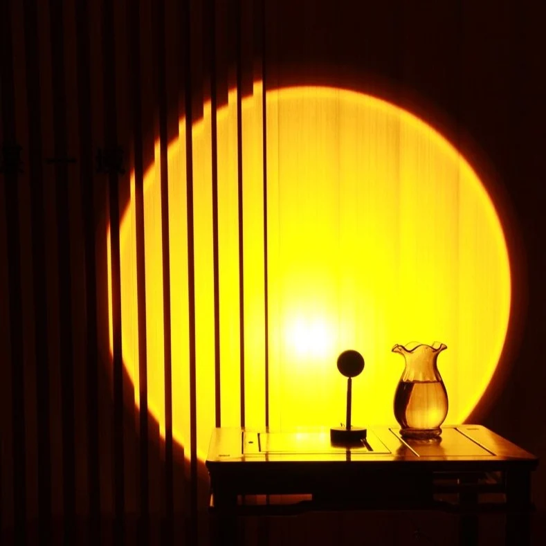 PROJECTEUR LED ARC-EN-CIEL