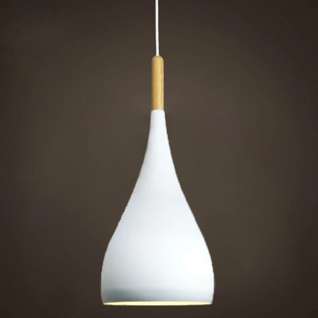 LAMPE SUSPENDUE DE TOUTES COULEURS