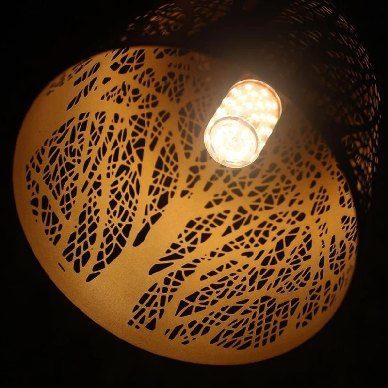 LAMPE SUSPENDUE ABAT-JOUR EN MÉTAL NOIR