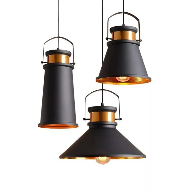 LAMPE SUSPENDUE DE STYLE ANCIEN