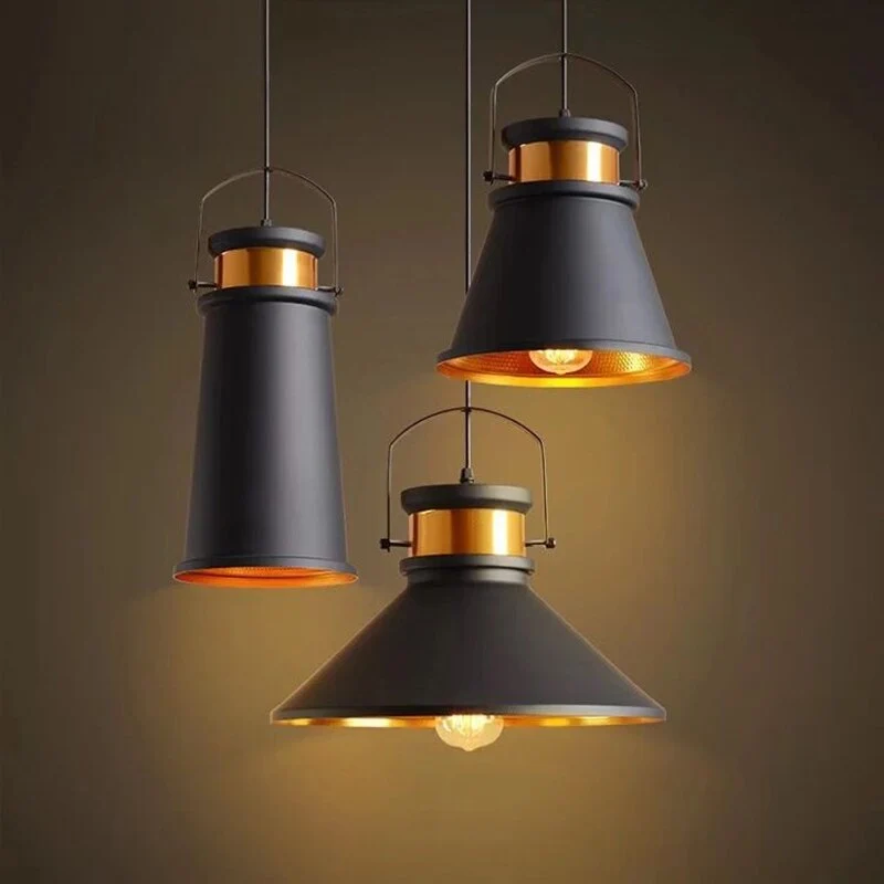 LAMPE SUSPENDUE DE STYLE ANCIEN
