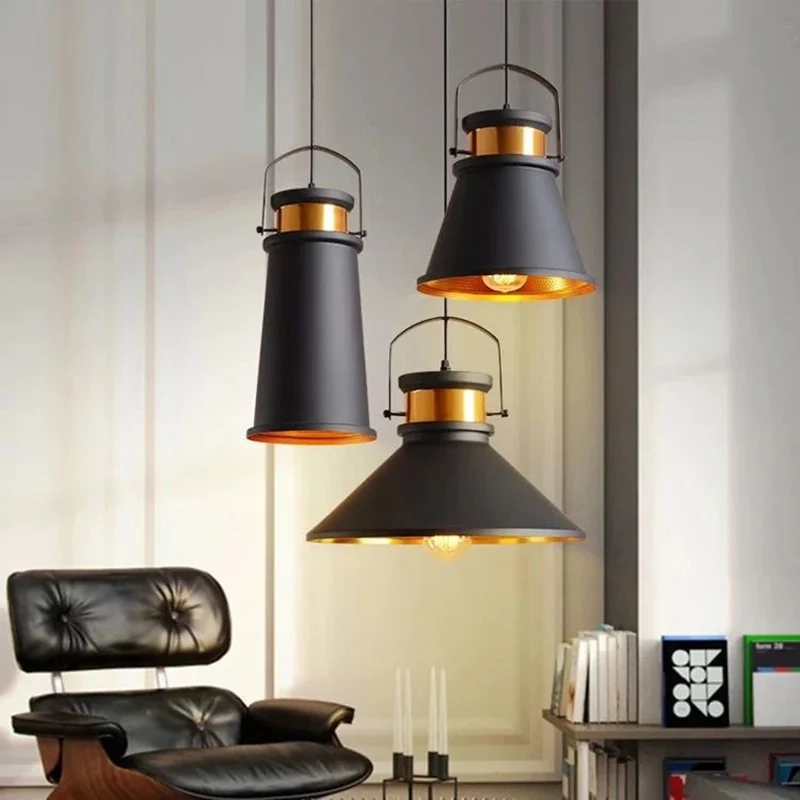 LAMPE SUSPENDUE DE STYLE ANCIEN