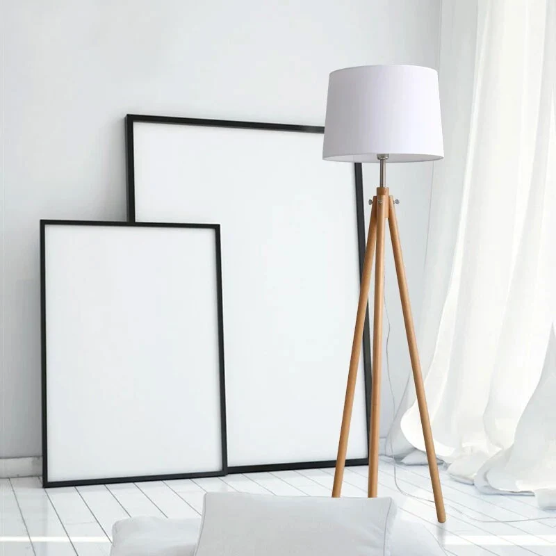 LAMPADAIRE AVEC TRÉPIED