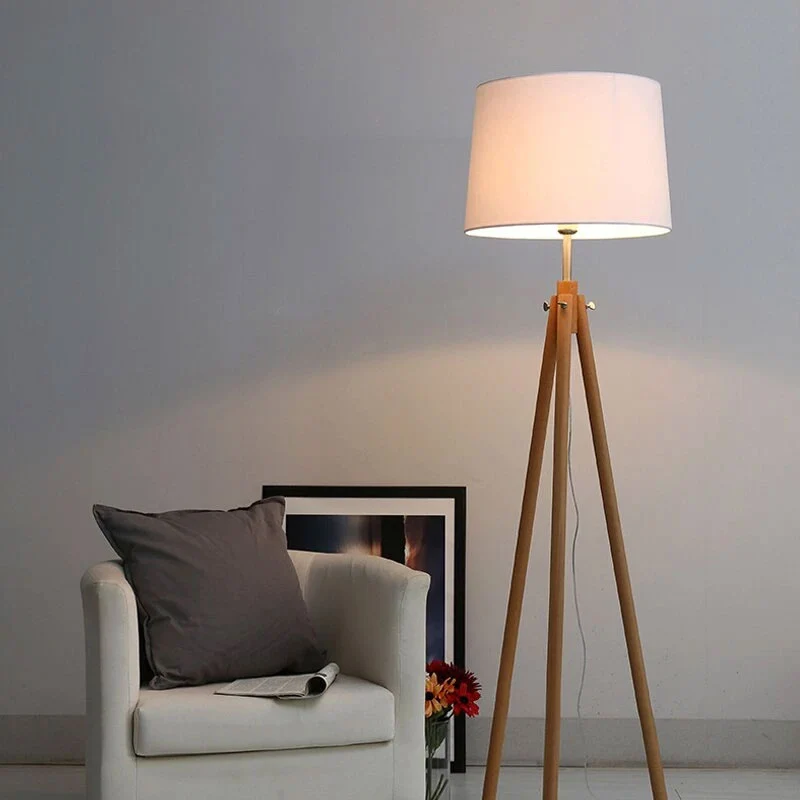 LAMPADAIRE AVEC TRÉPIED