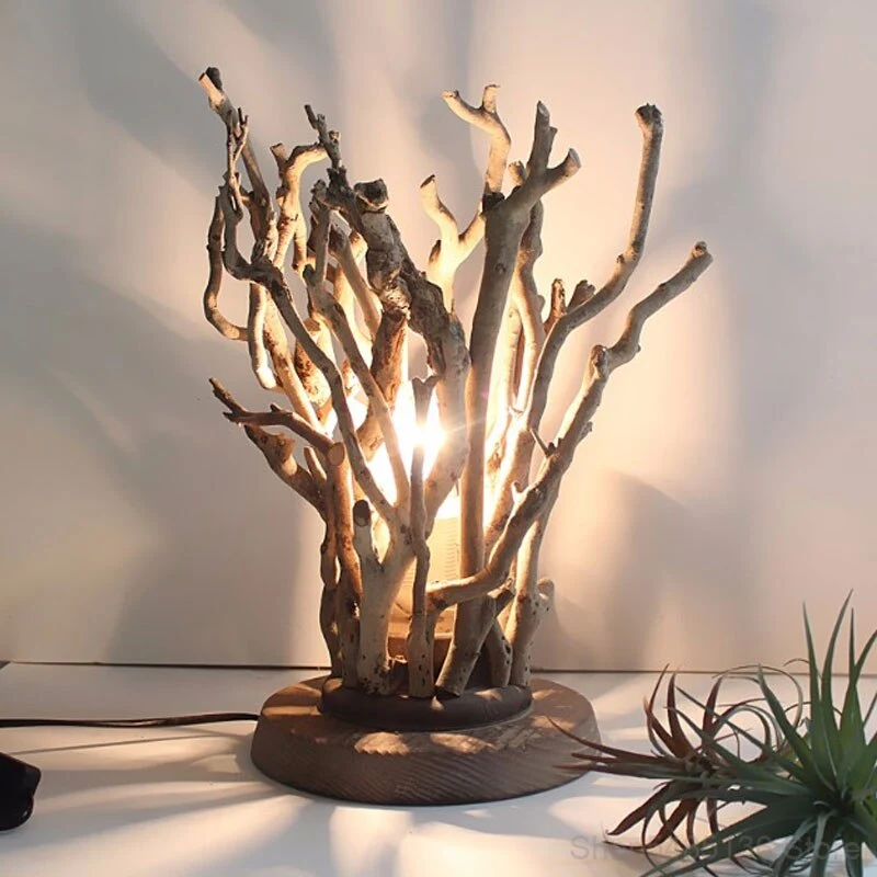 LAMPE DE TABLE EN BOIS FLOTTÉ