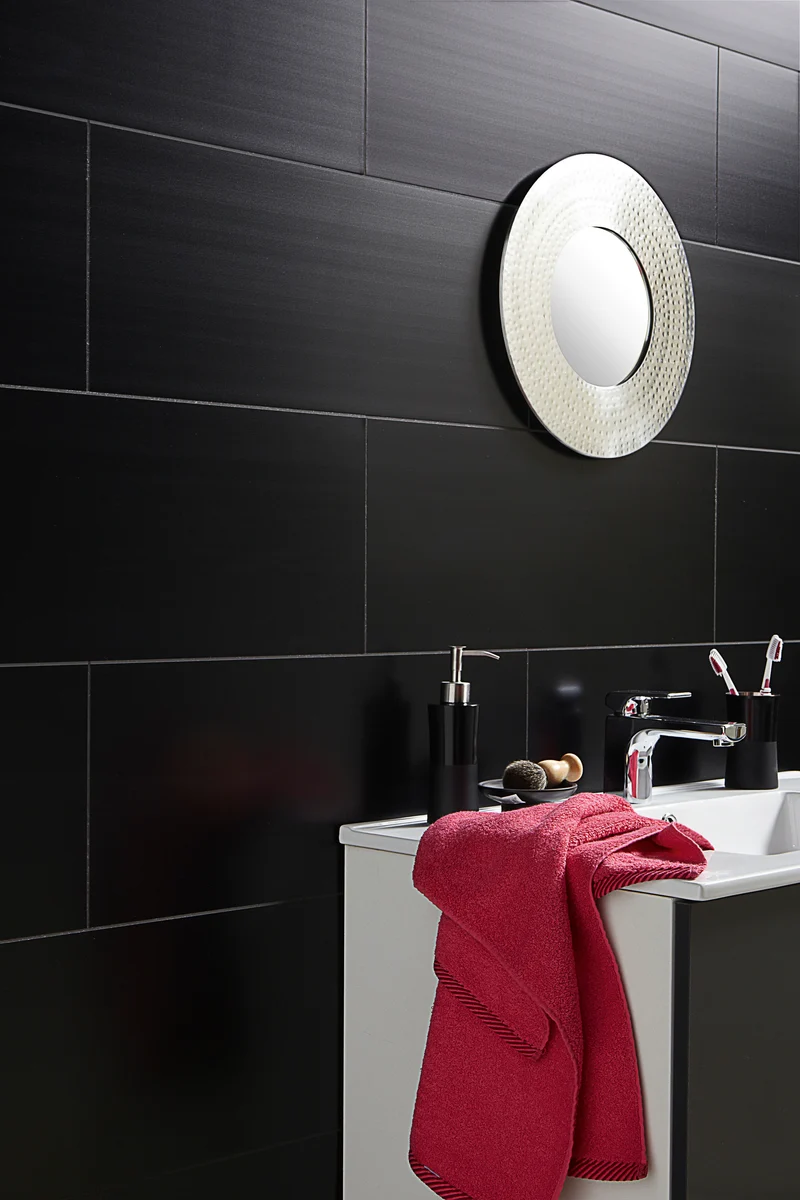 Dumalock OUTLET Black Tile Effect 25 x 120 cm (Holle panelen)