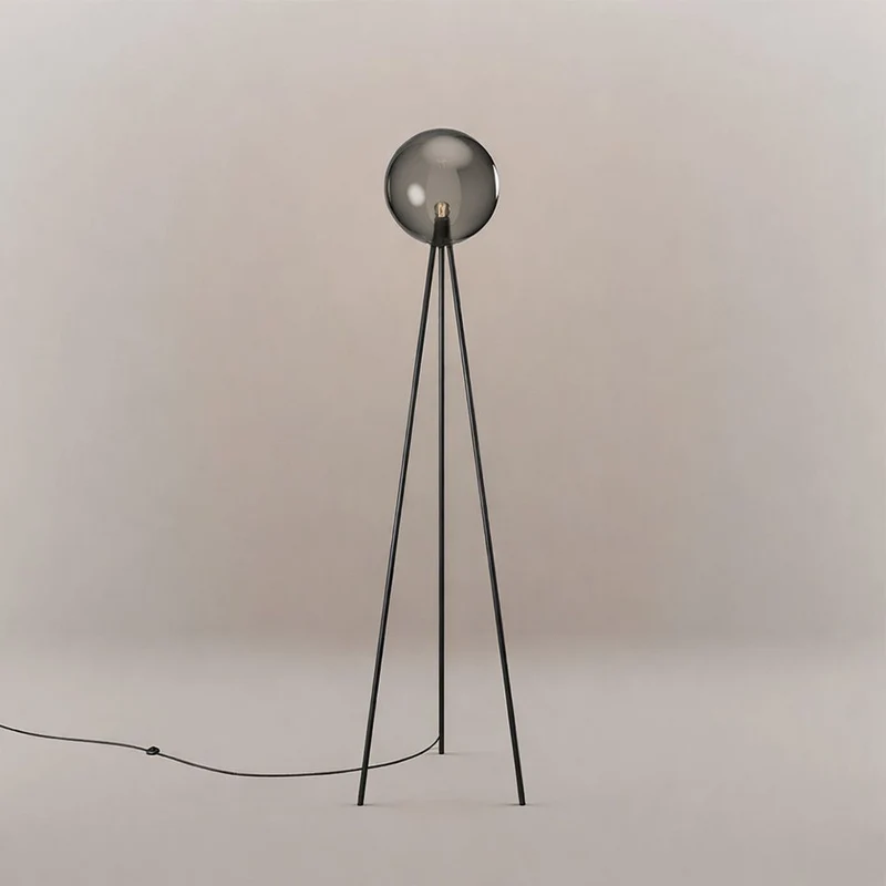 s.luce Dreibein-Stehleuchte Orb Tripod 160cm mit Glaskugel