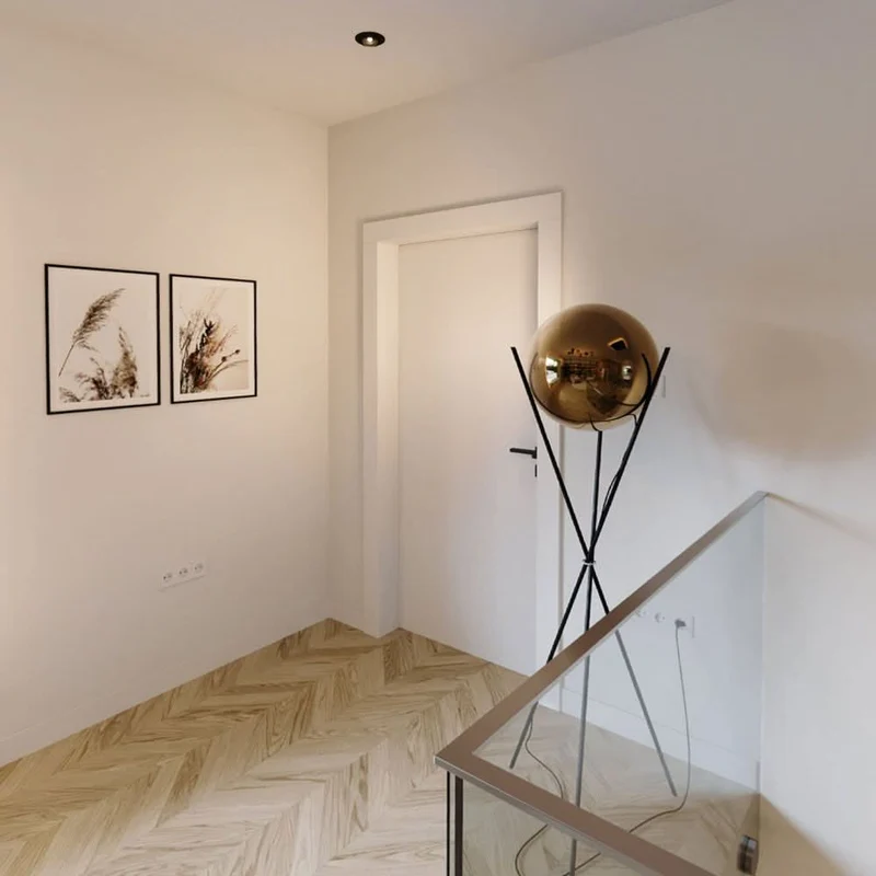 s.luce Orb Axis Glaskugel Stehlampe Dreibein 160cm