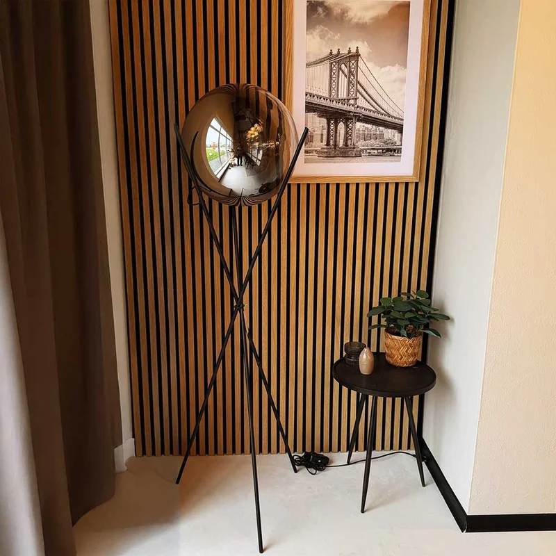 s.luce Orb Axis Glaskugel Stehlampe Dreibein 160cm