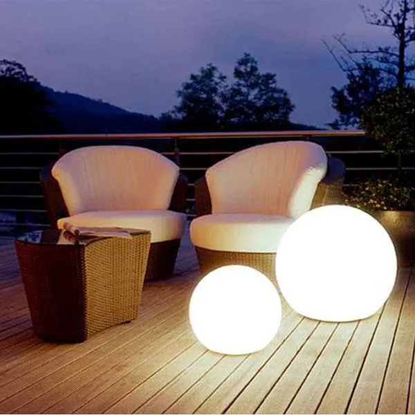 LAMPE DE JARDIN RONDE - FLOTTANTE