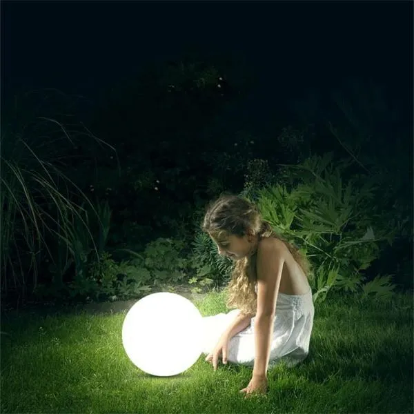 LAMPE DE JARDIN RONDE - FLOTTANTE
