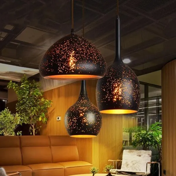 LAMPE DÉCORATIVE EN MÉTAL NOIR