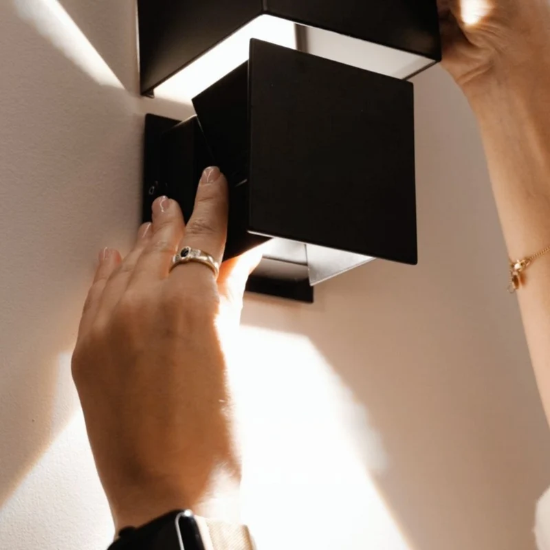 s.luce Ixa LED Wandlampe mit Bewegungsmelder