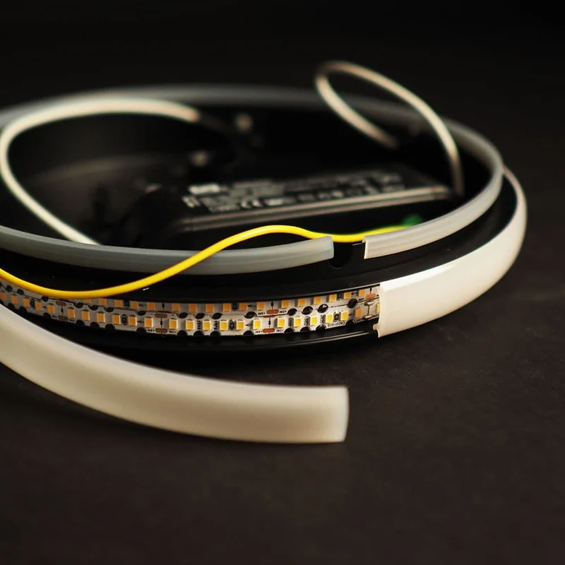 s.luce Cloud indirekte LED Wandlampe & Deckenleuchte