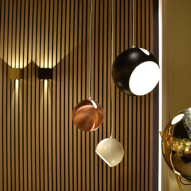 s.luce Ball Metall Pendelleuchte mit drehbarem tauschbaren Schirm