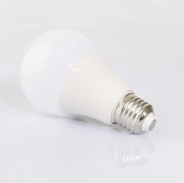 6 Pack 9Watt 750LM G60 LED Bulb Light (60W Equivalent) E27 Screw Base 100-240V AC Non-dimmable 60mm White Light LED Globe