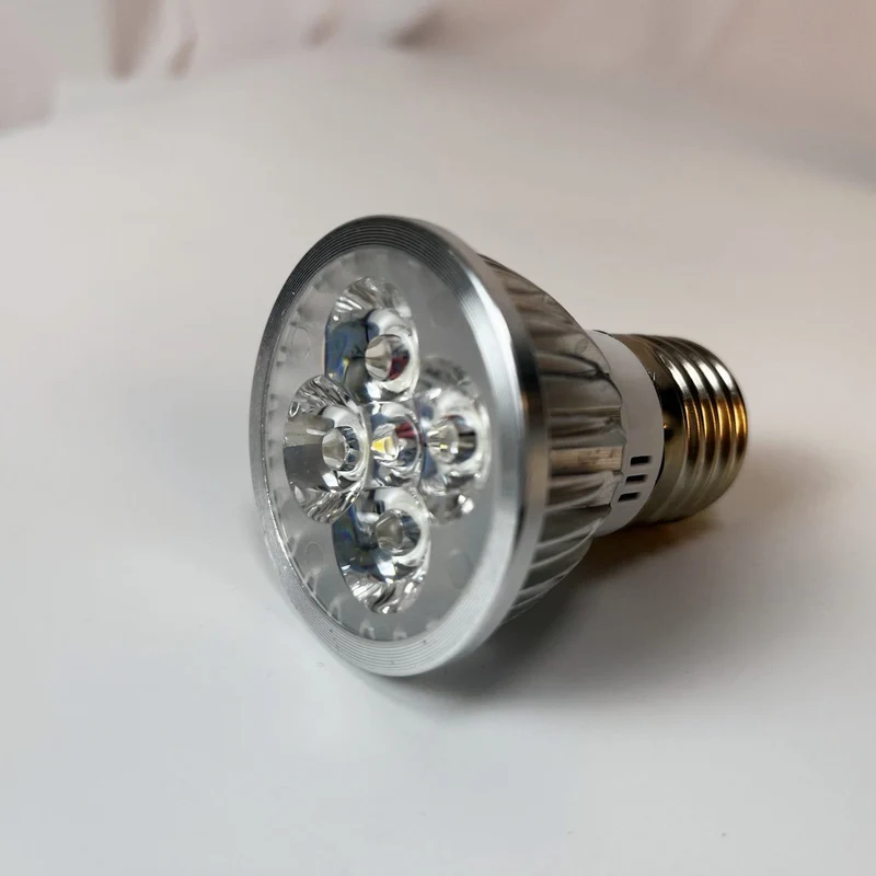 4Pack 3W(3x1W) 120V/220V AC LED Spotlight E27 Screw Base LED Light Bulb Aluminum Housing 30° Beam Angle