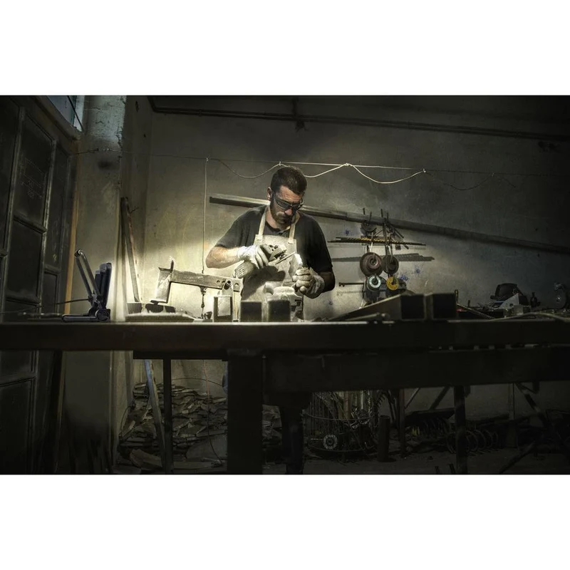 Projecteur de chantier LEDVANCE VALUE R-STAND 30W, 3000lm, 6500K