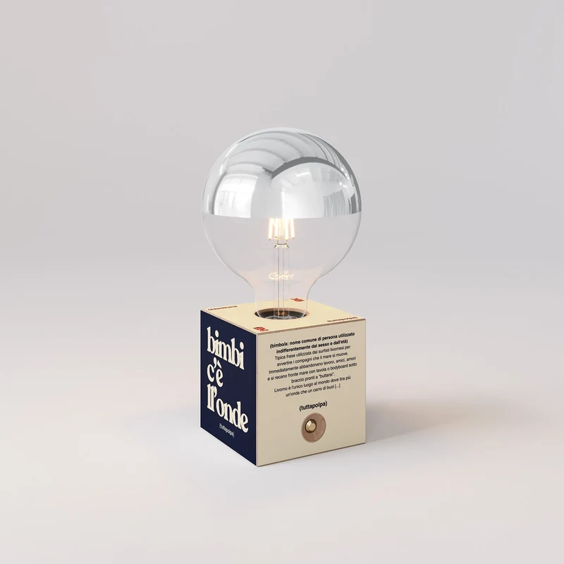 Lampe à batterie Cabless03 « Bimbi c’est l’onde » avec ampoule globe demi-sphère argent - Tuttapolpa
