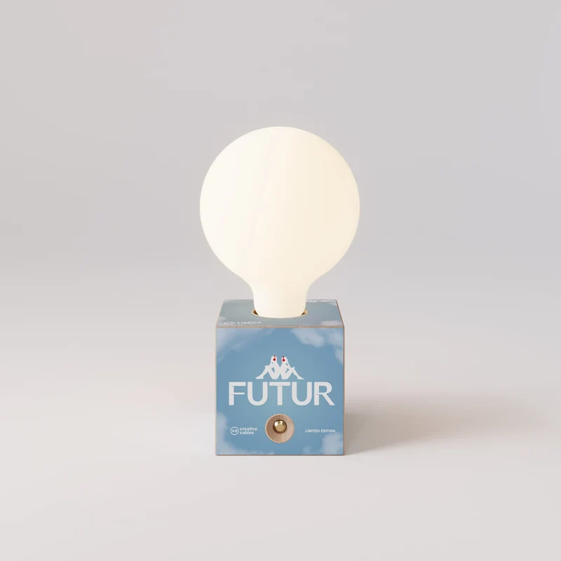Lampe à batterie Cabless03 « Futur » avec ampoule globe effet porcelaine - Futur Festival