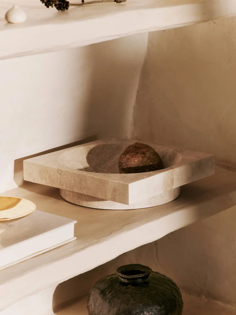 Hew Low Centrepiece – Travertine