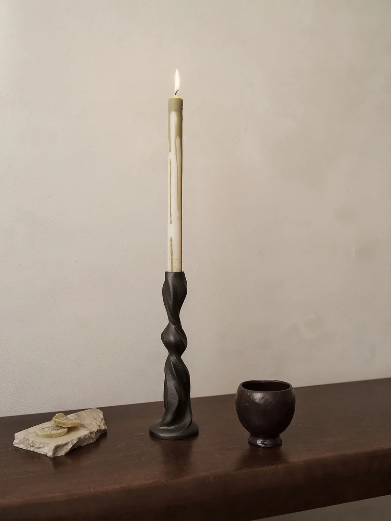 Gale Candle Holder H25 cm – Blackened Aluminium
