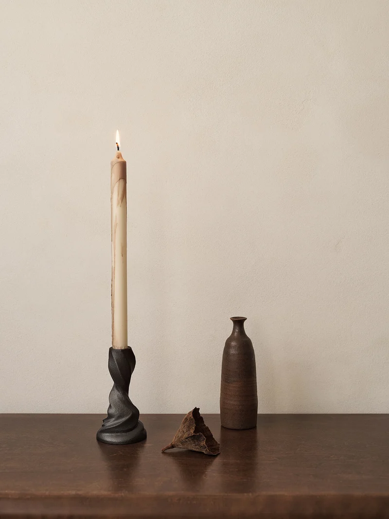 Gale Candle Holder H13 cm – Blackened Aluminium