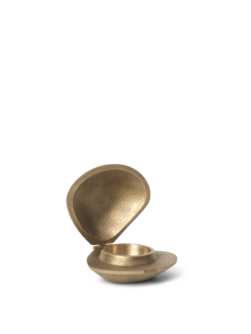 Clam Candle Holder – Brass