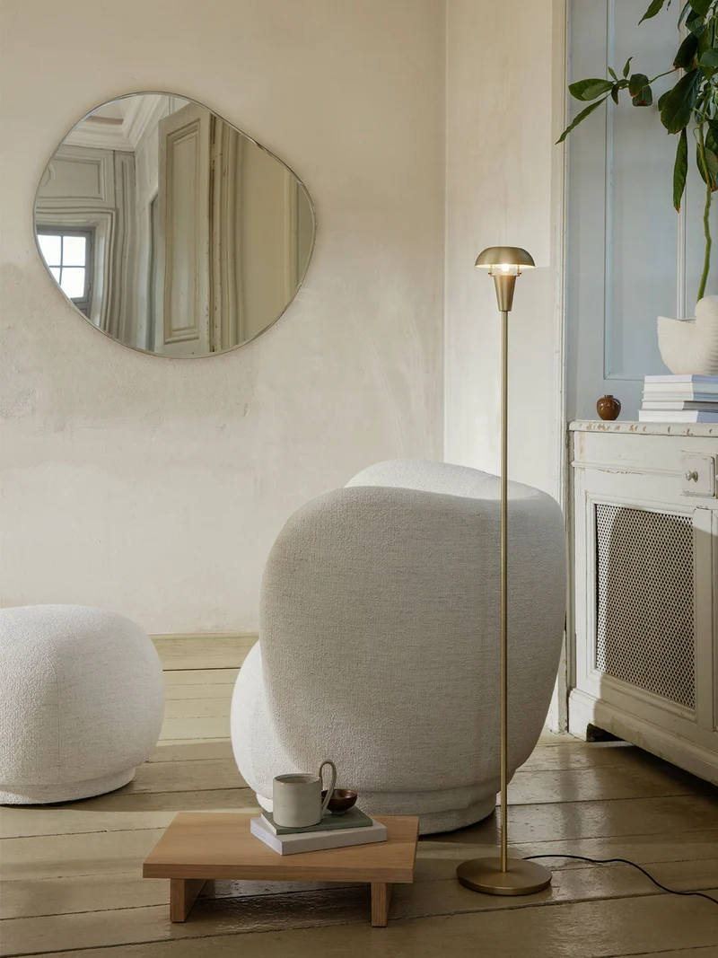 Tiny Floor Lamp – Brass
