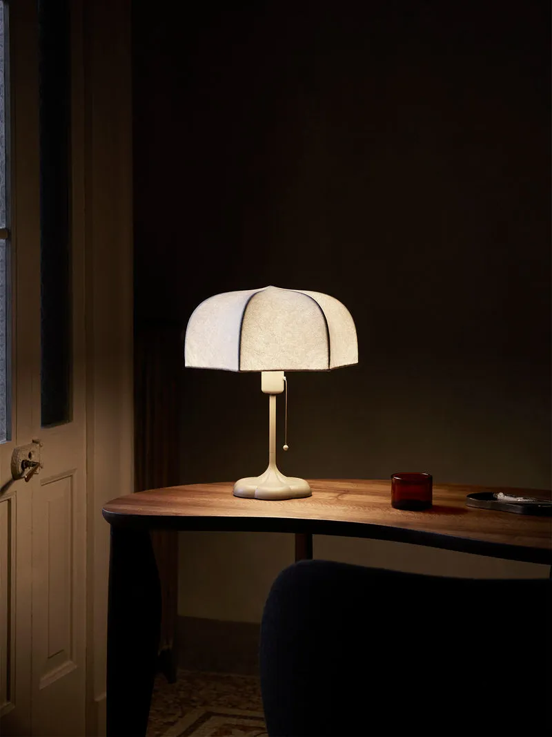 Poem Table Lamp – White / Cashmere