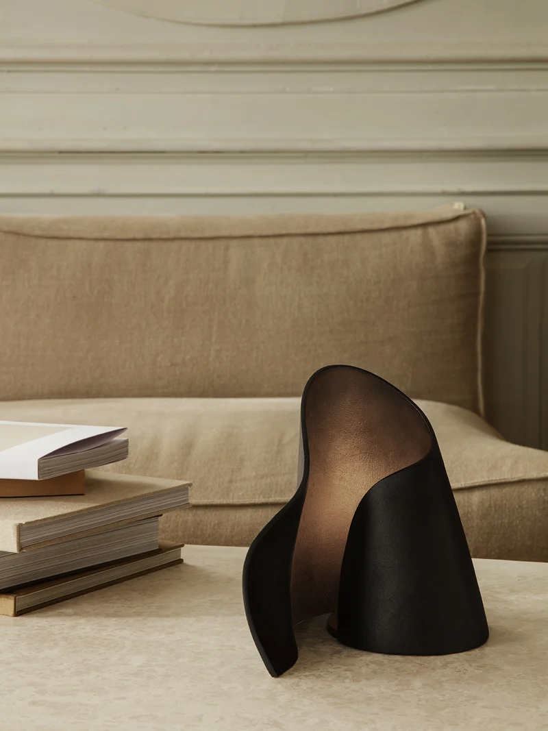 Oyster Table Lamp – Black