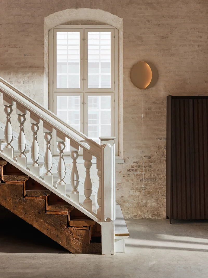Neba Wall Lamp