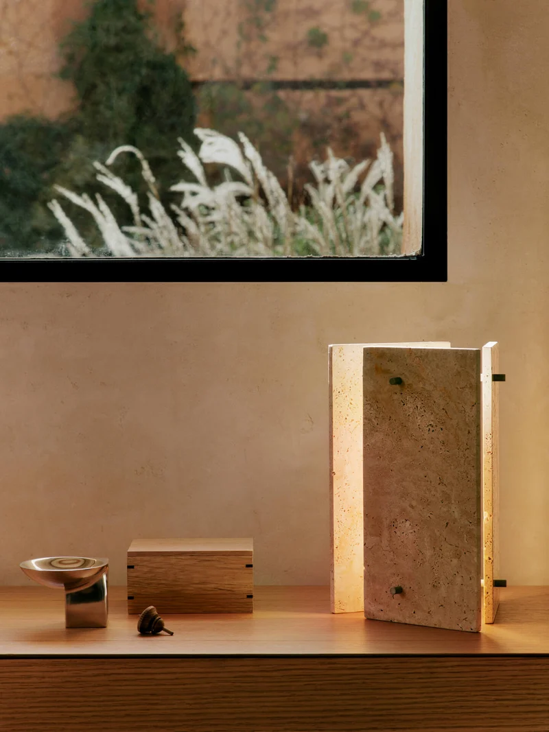 Oeste Table Lamp