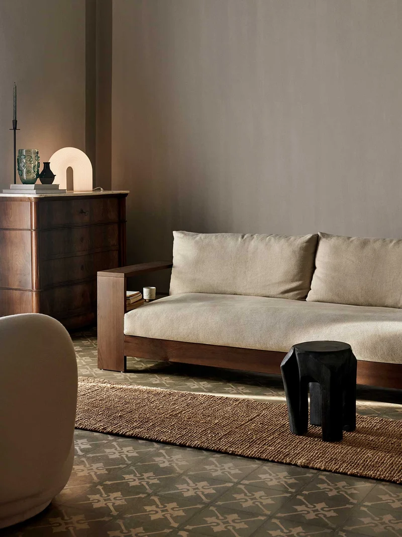 Vuelta Floor Lamp – White