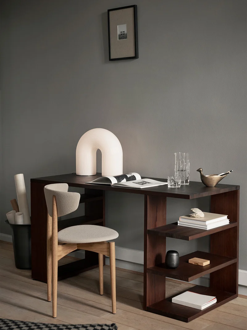 Vuelta Floor Lamp – White