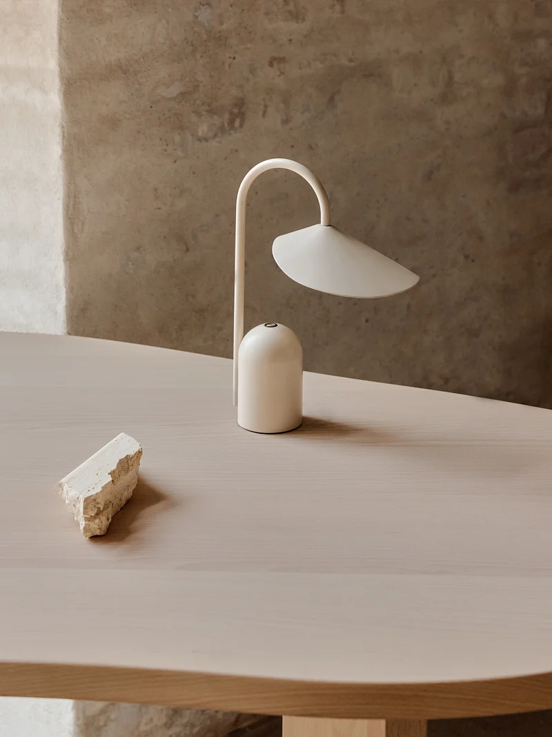 Arum Portable Lamp