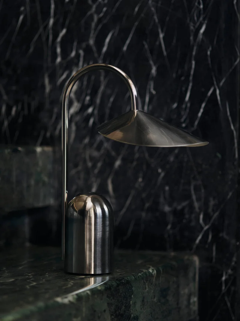 Arum Portable Lamp