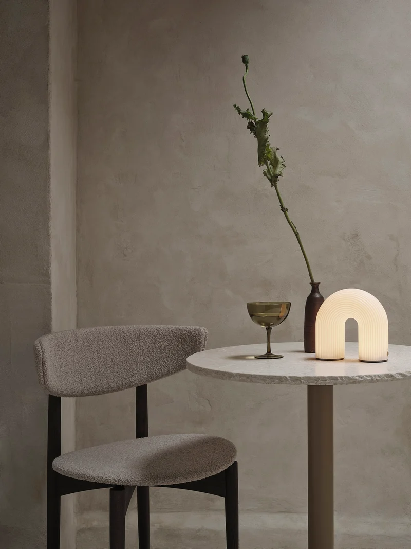 Vuelta Portable Lamp – White