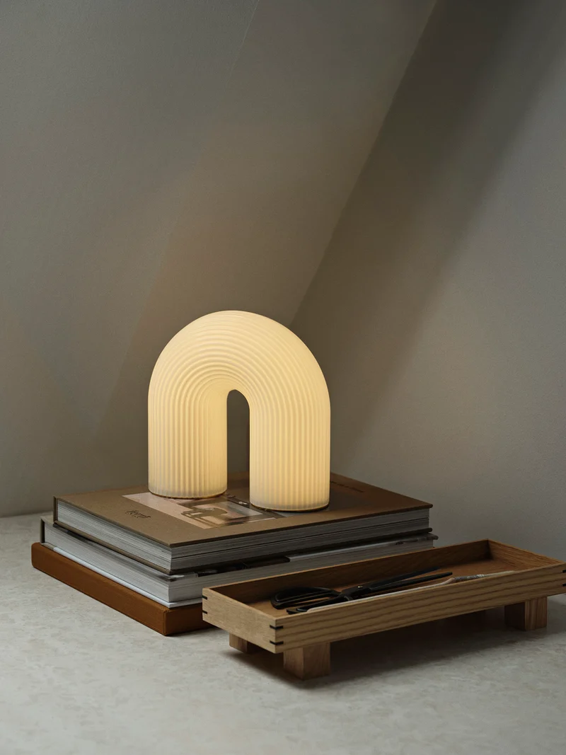 Vuelta Table Lamp – White