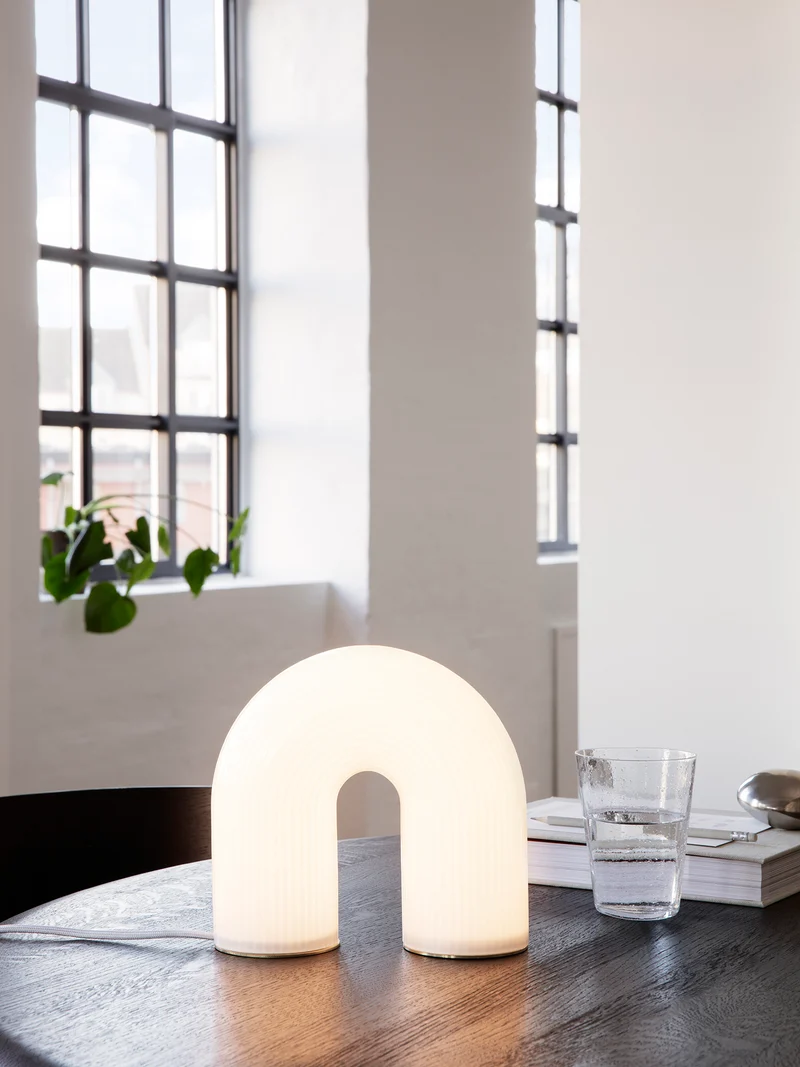 Vuelta Table Lamp – White