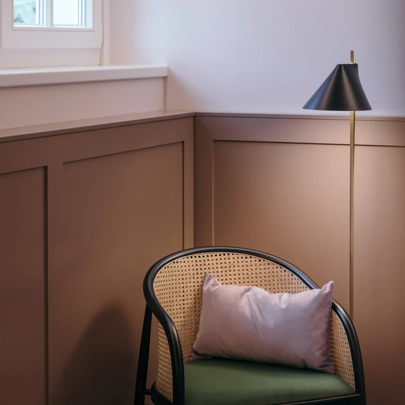 Yuh Floor Lamp