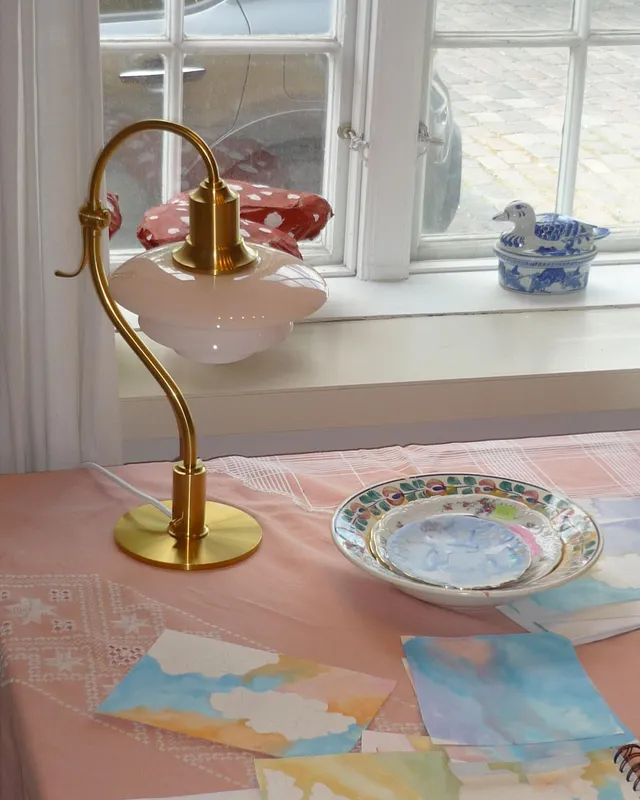 PH 2/2 Question Mark Pale Rose Table Lamp