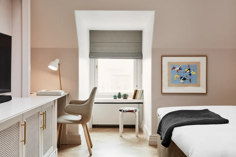 VL 38 Table Lamp