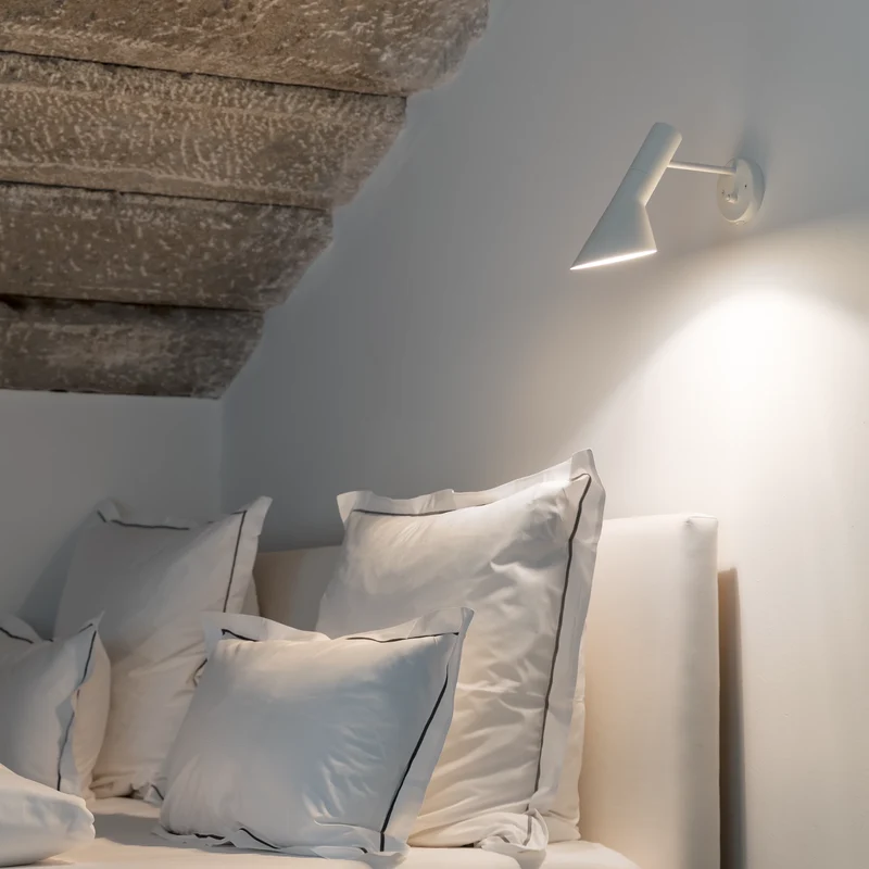 AJ Wall Lamp