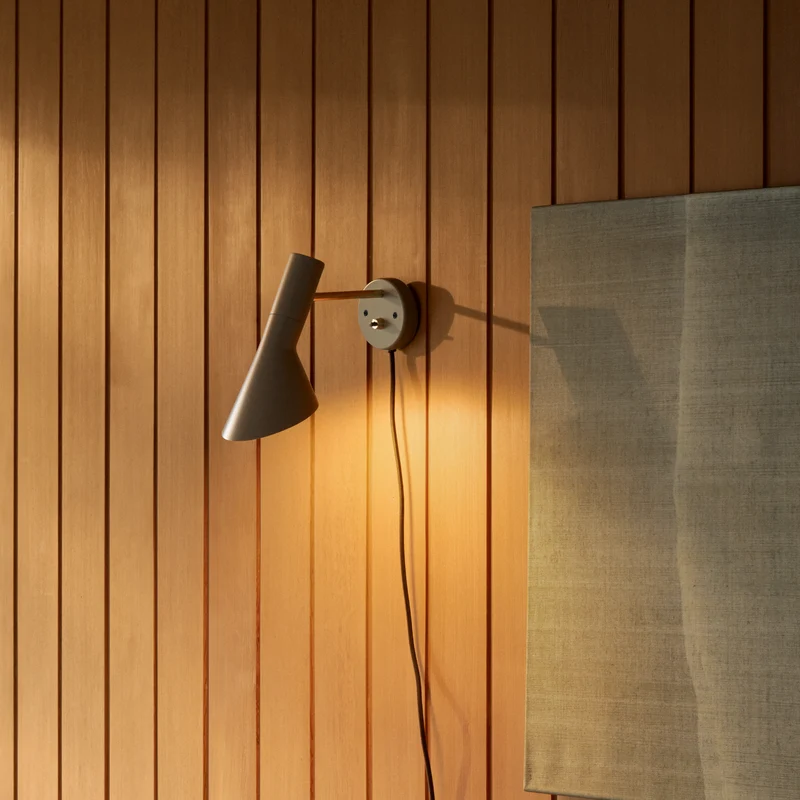 AJ Wall Lamp