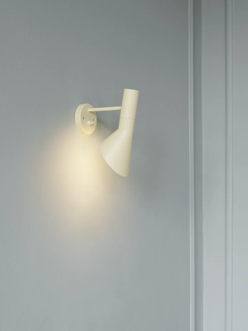 AJ Wall Lamp