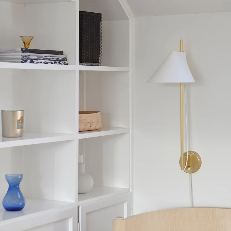 Yuh Wall Lamp