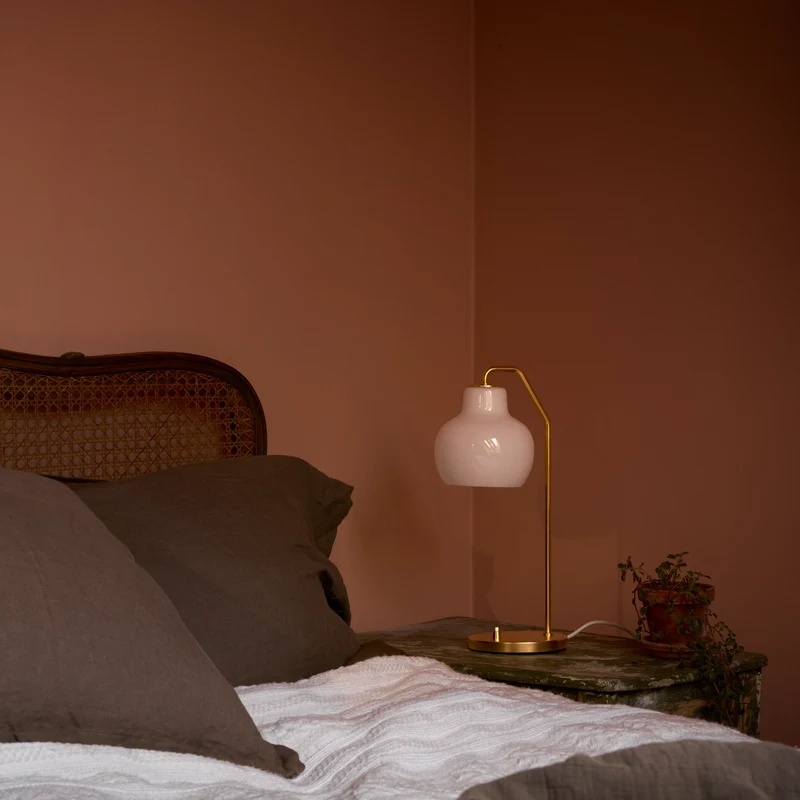 VL Ring Crown Table Lamp