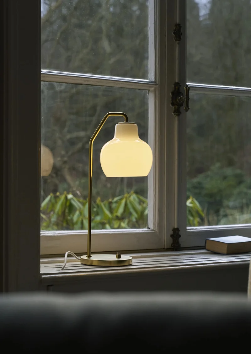 VL Ring Crown Table Lamp